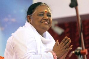 Mata Amritanandamayi to contribute Rs 13 cr to fight Covid 19