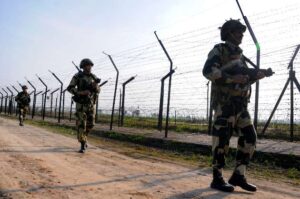 Woman stuck at India B desh border for two weeks