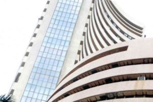Sensex up 1 000 points ahead of RBI Governor s briefing