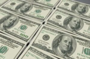 US dollar falls as risk appetite increases