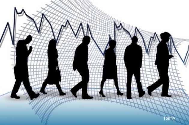 Job scenario worsens  unemployment rate shoots up to 8  in April