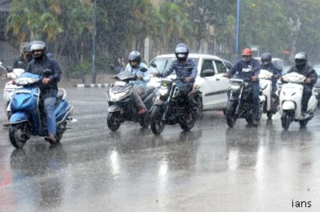 Monsoon enters Karnataka  rains in Bengaluru