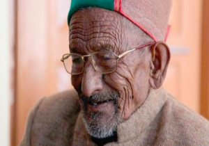 Himachal’s oldest voter, wife cast vote