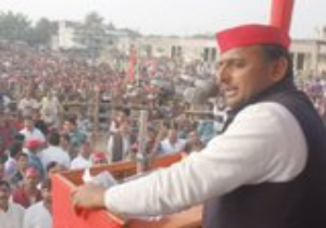 Modi’s ‘Ganga Arti’ programme political not religious: Akhilesh Yadav