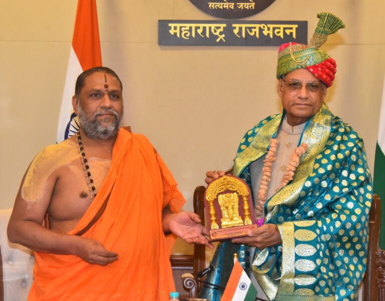 Maharashtra Governor releases Marathi version of Raghavendra Swamy's ShriKrishna Charitrya Manjiri'