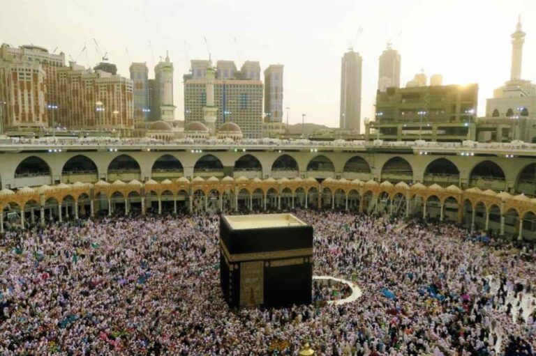 Deadly Haj Heatwave Linked to Climate Change, Scientists Warn