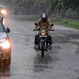 Heavy Downpour in New Delhi