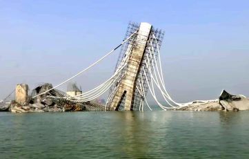 Another Bridge in Bihar Falls: Portion of Under Construction Sultanganj-Aguwani Ghat Bridge Collapses into Ganga