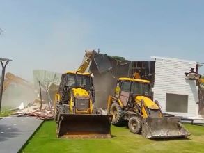 Supreme Court Pauses Bulldozer Action Across Country But No Leniency Against Illegal Demolition