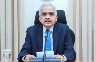 RBI Cuts Cash Reserve Ratio By 0.5 Pc to Hasten Growth, No Changes in Repo Rate