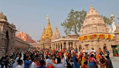 VIP Darshan at Kashi Vishwanath Temple Stopped For 3 Days Due to Maha Shivratri Rush
