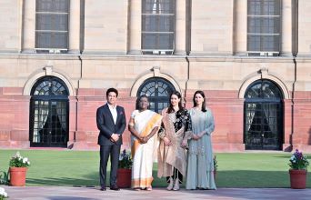Sachin Tendulkar, Family Visit Rashtrapati Bhavan,  Says President Murmu Made it Special