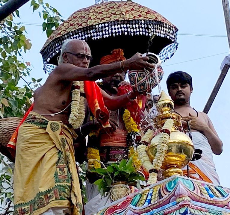 Maha Kumbhabhisheekam: Re-Consecration of Idols at 'Little Guruvayoor' in Mumbai