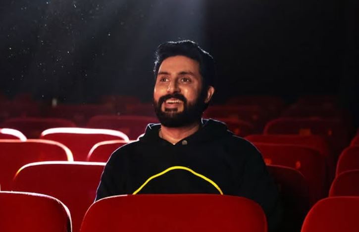 When Abhishek Bachchan Spoke About Father Big B’s WhatsApp Habits