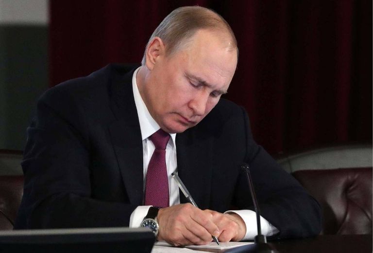 Russian President Putin, Other World Leaders Express Grief Over Ahmedabad Plane Crash 
