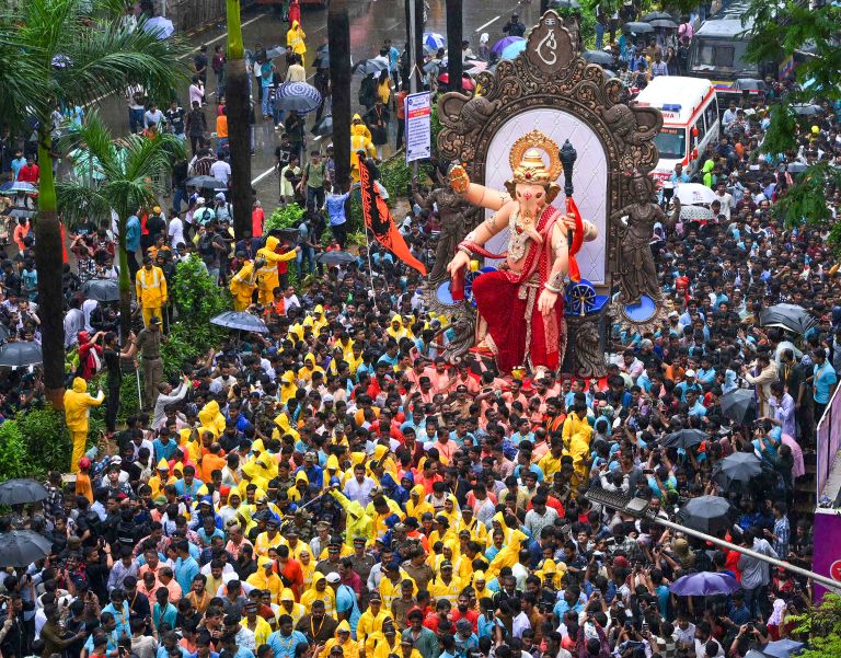 Adani Electricity Offers Temporary Connections at Residential Rates to Pandals During Ganesh Chaturthi