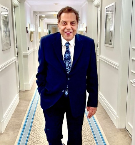 Bollywood’s Most Successful Actor Dharmendra on Life Support