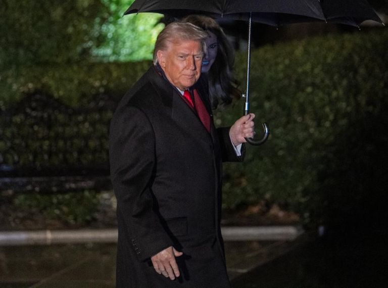 Trump Escalates Pressure on Venezuela, Closes Airspace After Reported Call With President Maduro