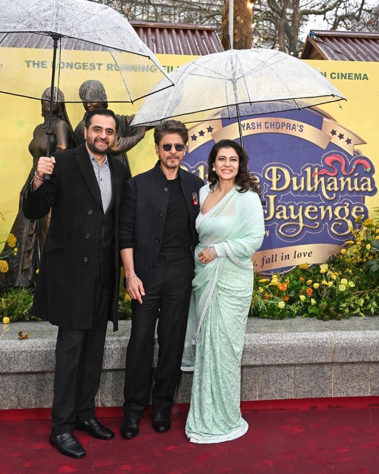 SRK Delighted as DDLJ Becomes First Indian Film Honoured with Leicester Square Statue