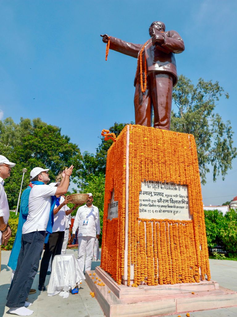 Rahul Gandhi Pays Tributes to Dr Ambedkar on Mahaparinirvan Diwas, Vows to Uphold Constitution