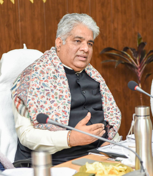 Union Minister Slams Mamata Banerjee for Approaching SC to Avoid Paying DA to State Govt Employees