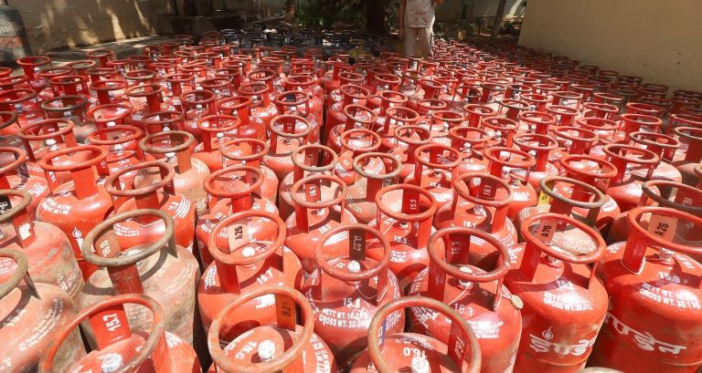 Centre Issues Orders to Ensure Uninterrupted Piped Gas, LPG, and CNG Amid Middle East Conflict