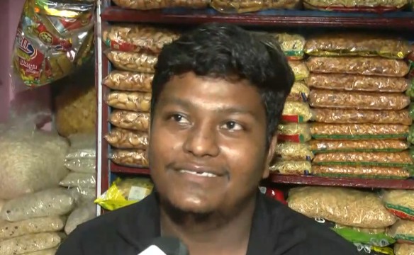 Small Town Shopkeeper in Bengal Calls Serving ‘Jhalmuri’ to PM Modi a “Huge Moment”