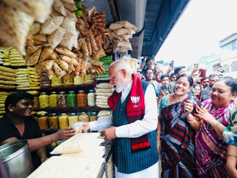 PM Modi’s Jhalmuri Stop Sparks Surge in Online Searches, Hits Two-Decade High