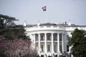 White House Says Iran Talks “Productive” Despite Rising Strait of Hormuz Tensions