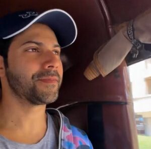 Varun Dhawan Ditches Luxury Car, Spotted Riding Rickshaw