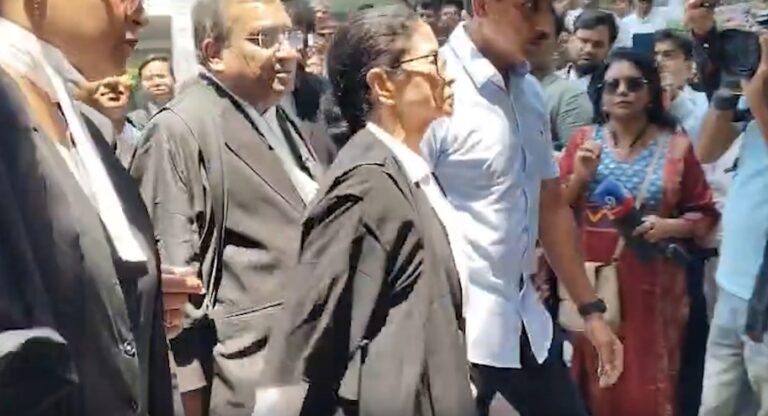 Bengal Post-Poll Violence: Mamata Banerjee Seeks HC Intervention; Government Says No Specific Case Cited