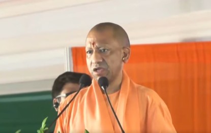 Yogi Slams Social Media Abuse Targeting Akhilesh Yadav's Daughter, Lends Advice to SP Chief