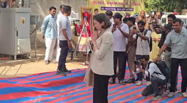 Ahmedabad Plane Crash Anniversary: UK Envoy Lindy Cameron Pays Tribute to AI-171 Victims