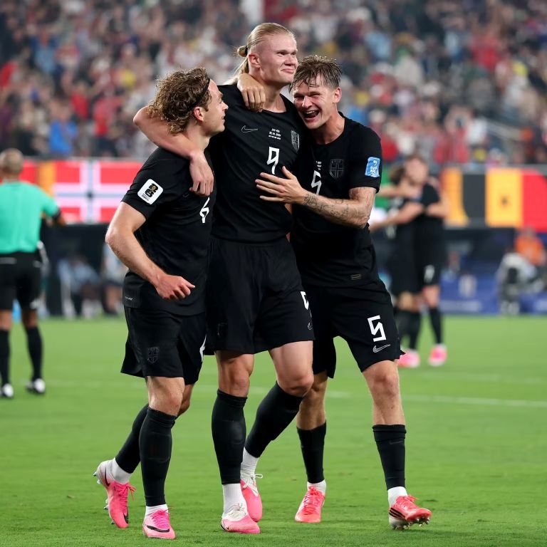 Erling Haaland Strikes Twice as Norway National Football Team Beat Senegal 3-2 to Reach FIFA World Cup Round of 32