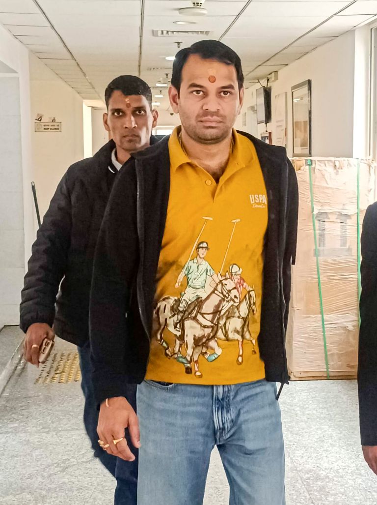 Theft Case Reported At Tej Pratap Yadav’s Residence, Cash And Jewellery Stolen Theft Case Reported At Tej Pratap Yadav’s Residence, Cash And Jewellery Stolen